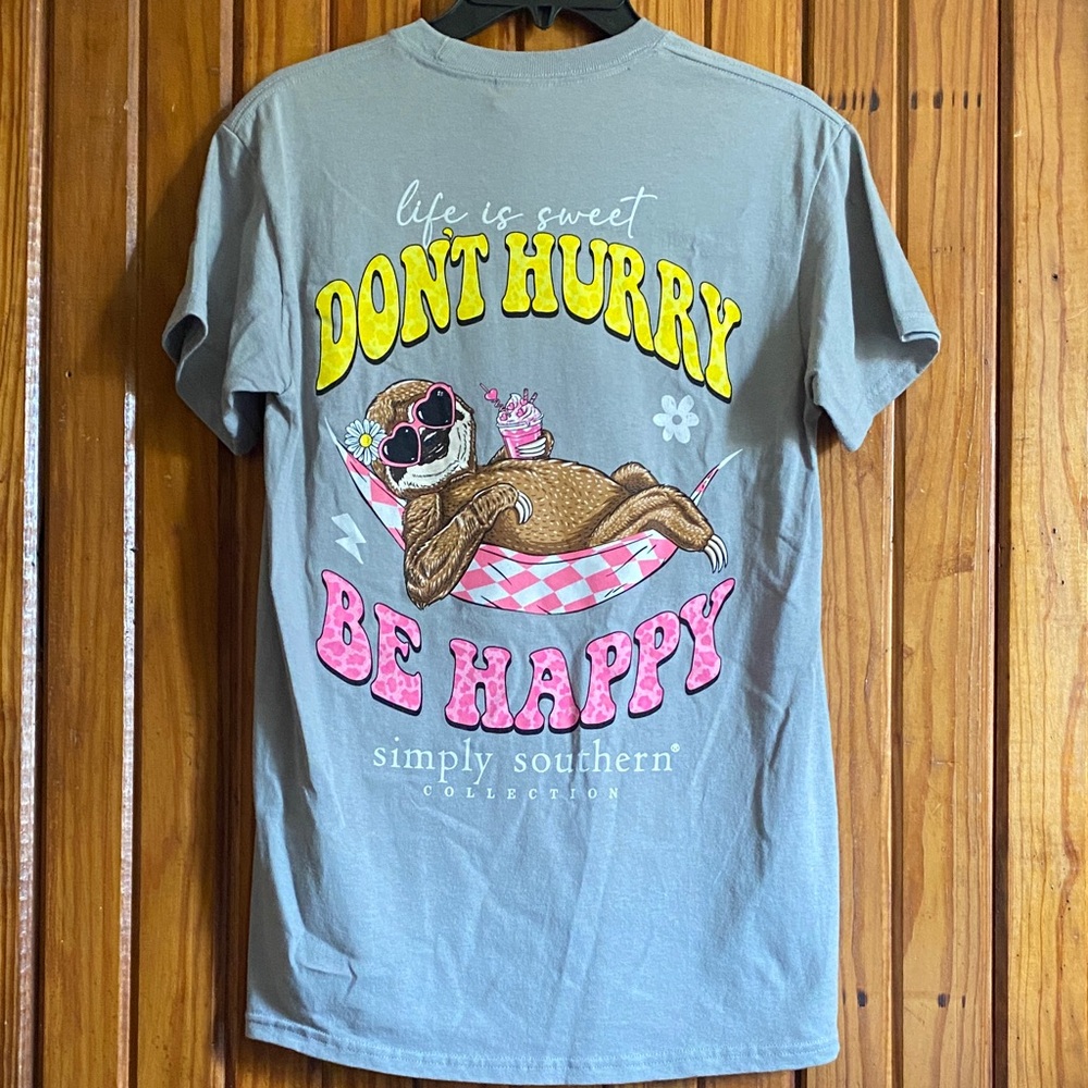 Simply Southern Gray Sloth Tee with Lemonade-“Don’t Hurry Be Happy” S NWT